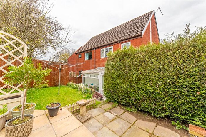 3 Bedroom Semi-Detached House For Sale In Five Locks Close, Pontnewydd, Cwmbran, NP44