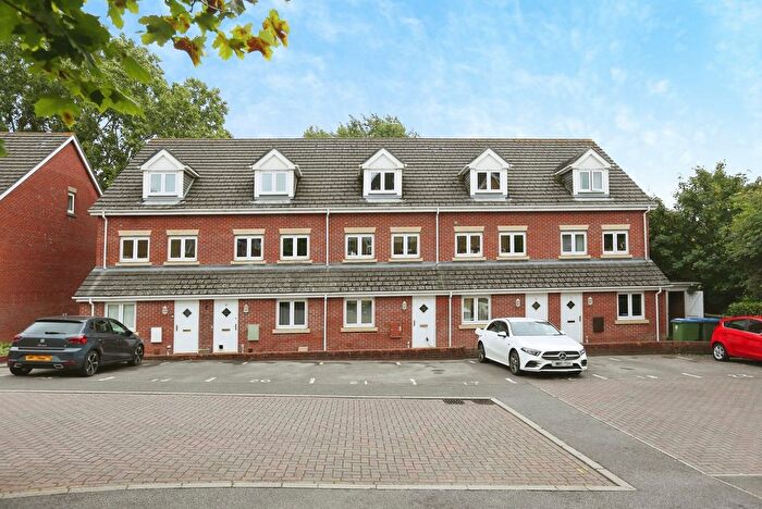 1 Bedroom Flat For Sale In Park Mews, Park Gate, Southampton, Hampshire, SO31