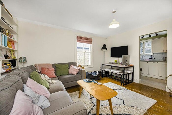 2 Bedroom Flat For Sale In Haroldstone Road, London, E17