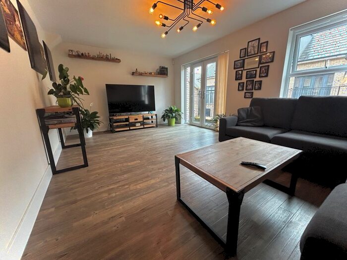 3 Bedroom Property To Rent In Parchment Close, Mitcham, CR4