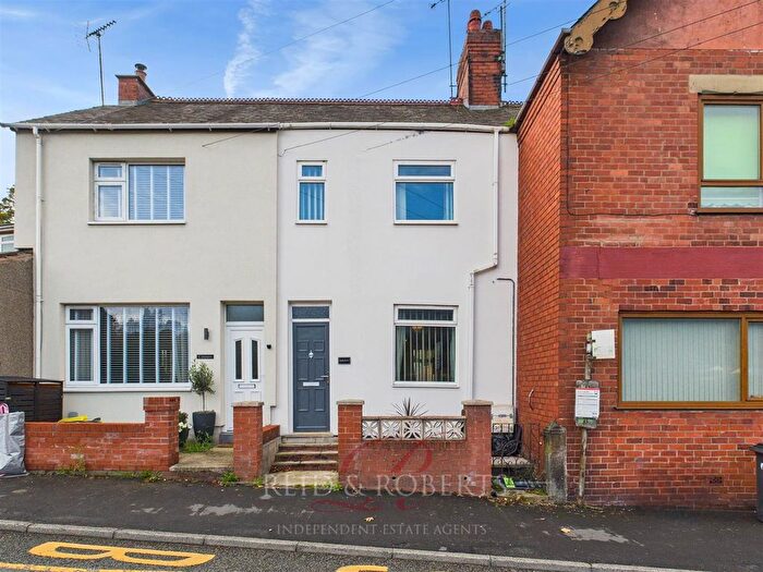 2 Bedroom Terraced House For Sale In Hawarden Road, Caergwrle, Wrexham, LL12