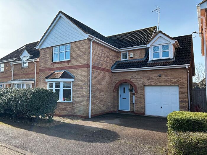 4 Bedroom Detached House For Sale In Ford Close, Yaxley, Peterborough, PE7
