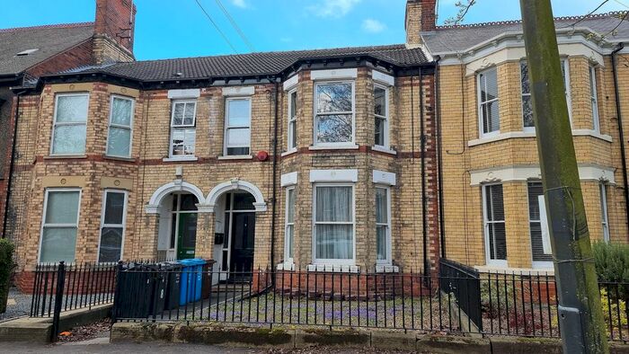 1 Bedroom Flat To Rent In Victoria Avenue, Princes Avenue, Hull, East Riding Of Yorkshire, Uk, HU5