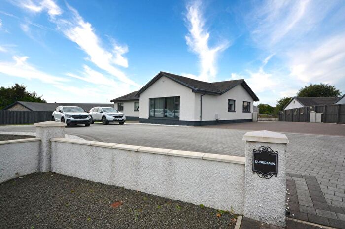 4 Bedroom Detached Bungalow For Sale In Drove Road, Denny, FK6