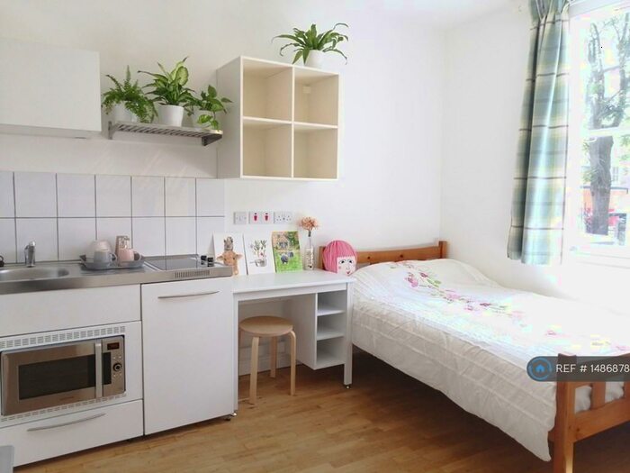 Studio To Rent In Mercia Grove, London, SE13