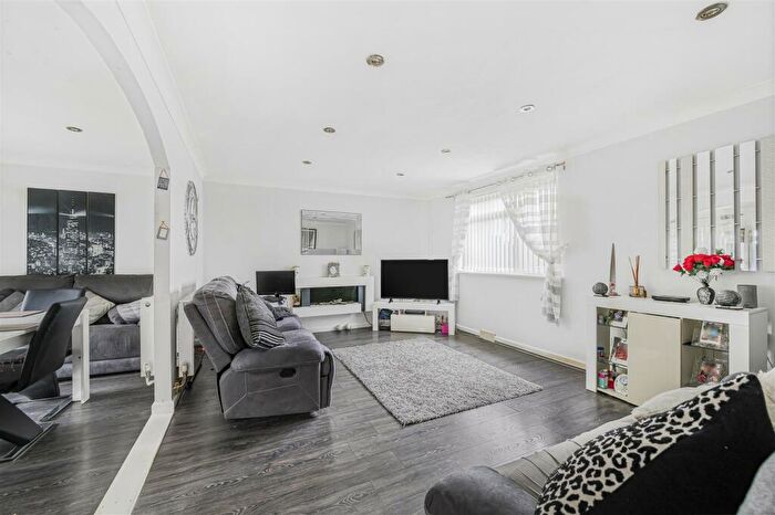 2 Bedroom Detached Bungalow For Sale In Arundel Road, Peacehaven, BN10