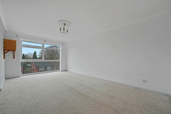 2 Bedroom Flat To Rent In Worcester Road, Sutton SM2