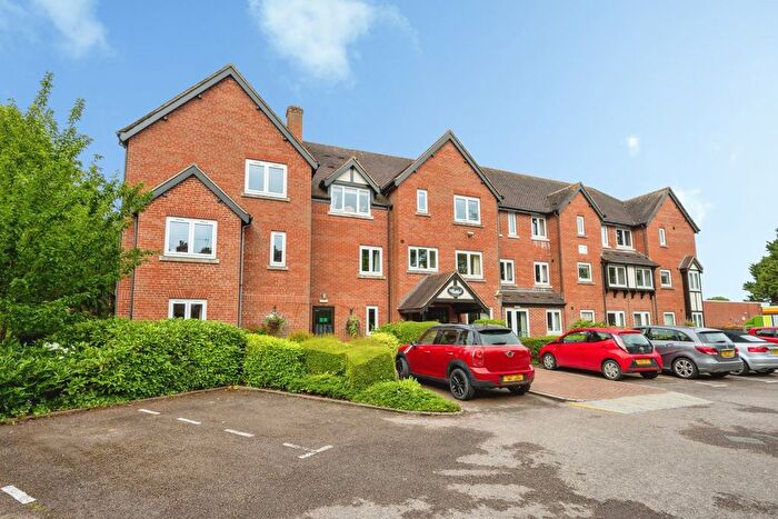 1 Bedroom Flat For Sale In Swan Court, Banbury Road, Stratford-Upon-Avon, Warwickshire, CV37