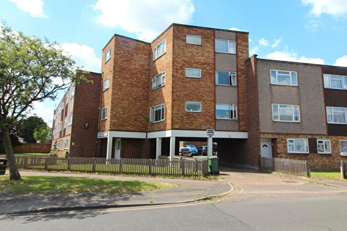 2 Bedroom Maisonette To Rent In Leighton Court, Cheshunt, EN8