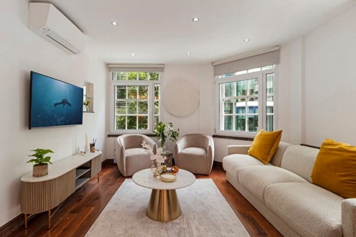 4 Bedroom Flat To Rent In Great Cumberland Place, London, W1H