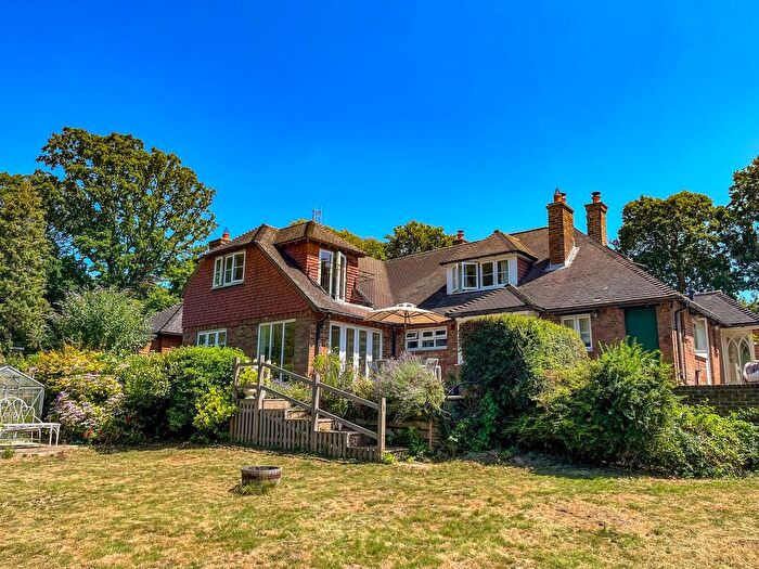 4 Bedroom Detached House For Sale In Butchers Lane, Three Oaks, TN35