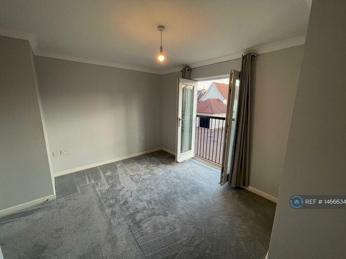 2 Bedroom Flat To Rent In Brendon Court, Tiptree, Colchester, CO5