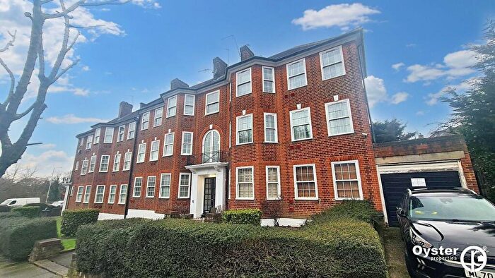 2 Bedroom Flat To Rent In North Circular Road, Queensborough Court North Circular Road, N3