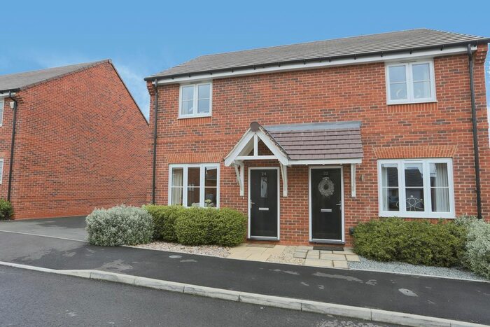 2 Bedroom Semi-Detached House For Sale In Ypres Way, Evesham, WR11