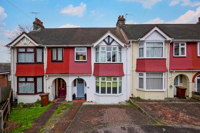 3 Bedroom Terraced House To Rent In Westmount Avenue, Chatham, ME4