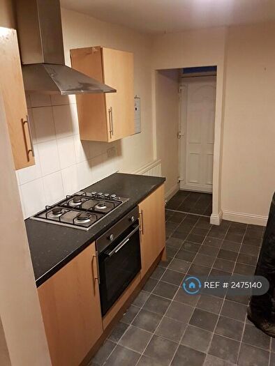 4 Bedroom Maisonette To Rent In Sunderland Road, Gateshead, NE8