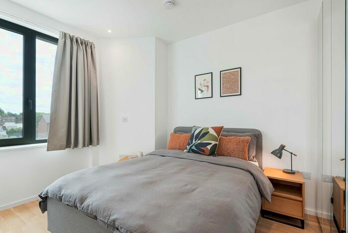 2 Bedroom Flat To Rent In Queens Road, Reading, RG1