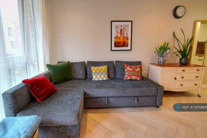 1 Bedroom Flat To Rent In Blondin Way, London, SE16