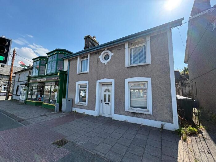 3 Bedroom End Of Terrace House For Sale In Church Street, Penrhyndeudraeth, LL48