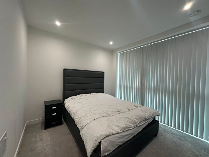 2 Bedroom Flat To Rent In Coster Avenue, London, N4