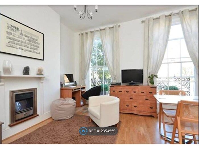 1 Bedroom Flat To Rent In Amwell Street, London, EC1R