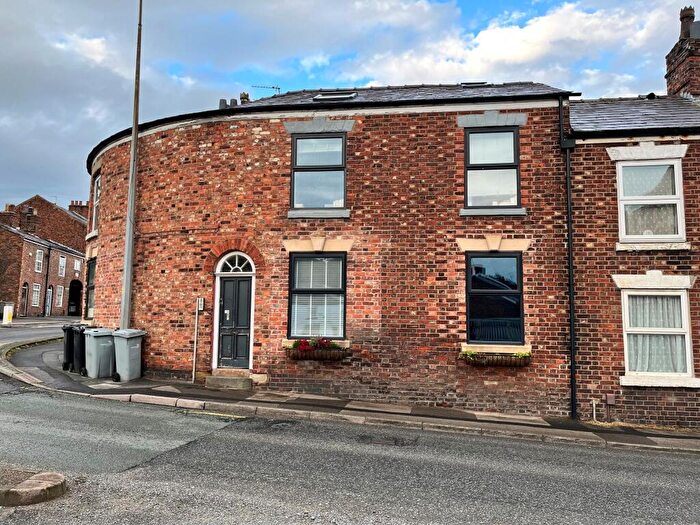 1 Bedroom Flat To Rent In Oxford Road, Macclesfield, SK11