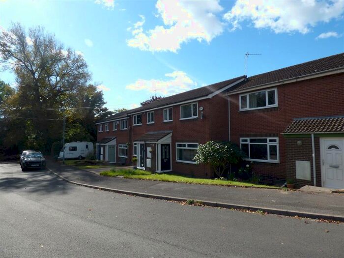 3 Bedroom House To Rent In Willaston Close, Manchester, M21