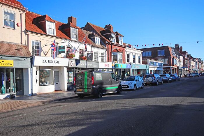 2 Bedroom Flat To Rent In High Street, Lymington, SO41