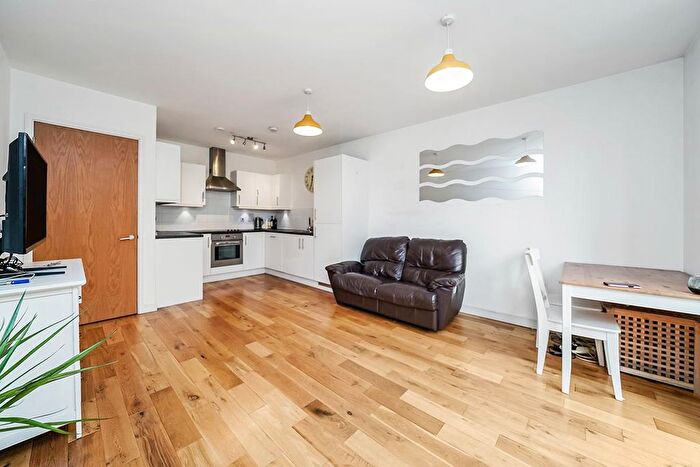 1 Bedroom Flat For Sale In Jacks Farm Way, London, E4