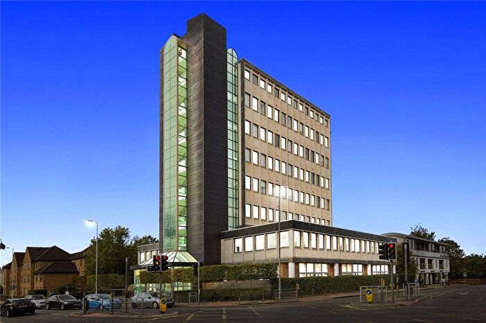 1 Bedroom Flat To Rent In Rivers House, Springfield Road, Chelmsford, Essex, CM2