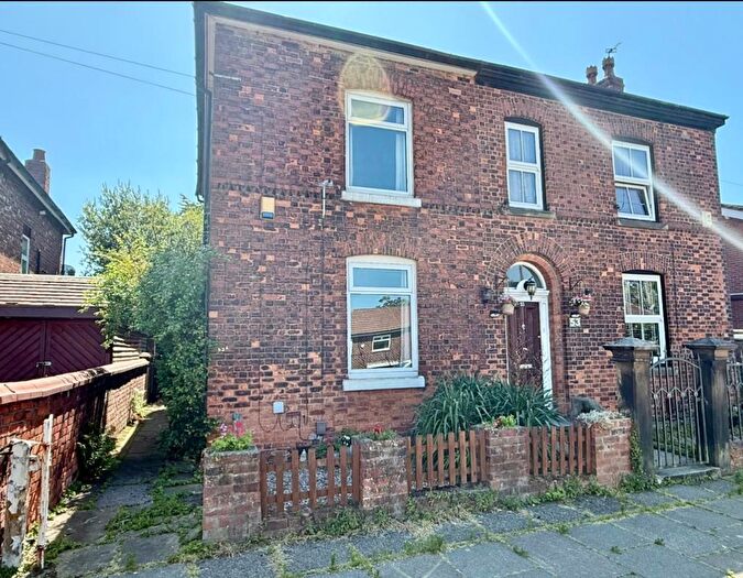 2 Bedroom Semi-Detached House For Sale In Vernon Road, Bredbury, Stockport, SK6