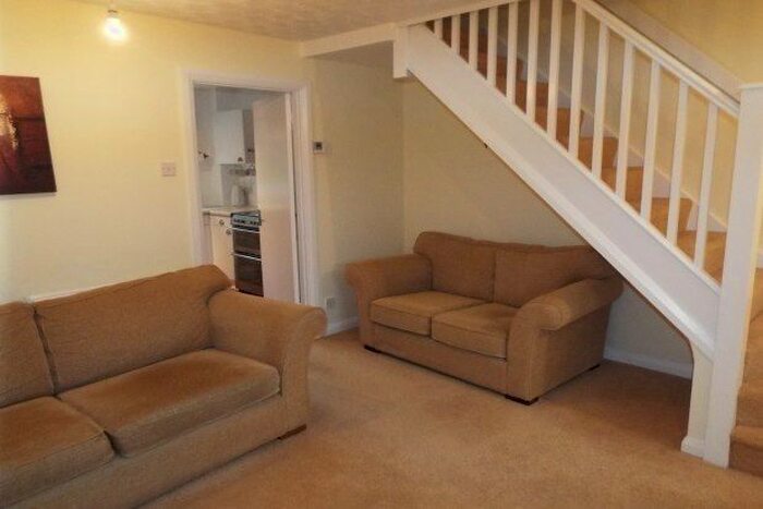 2 Bedroom Property To Rent In Penylan, Cardiff, CF23