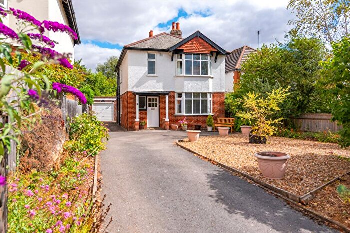 3 Bedroom Detached House For Sale In Bourton Road, Buckingham, Buckinghamshire, MK18