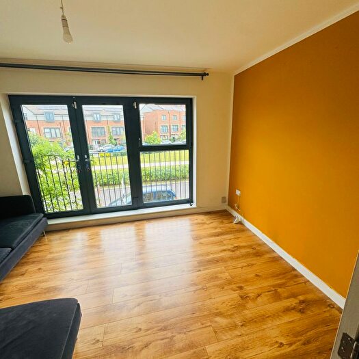 4 Bedroom Terraced House For Sale In Isambard Road, UB2