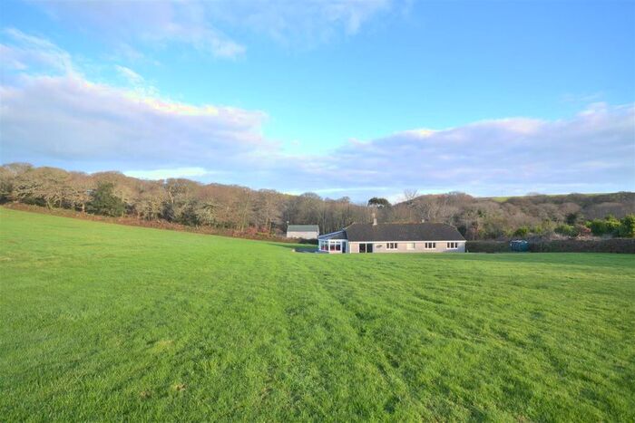 5 Bedroom Farm For Sale In Mawgan, Helston, TR12