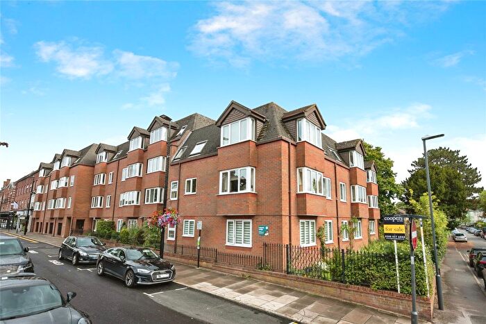 1 Bedroom Flat For Sale In Lutyens Lodge, Pinner, HA5