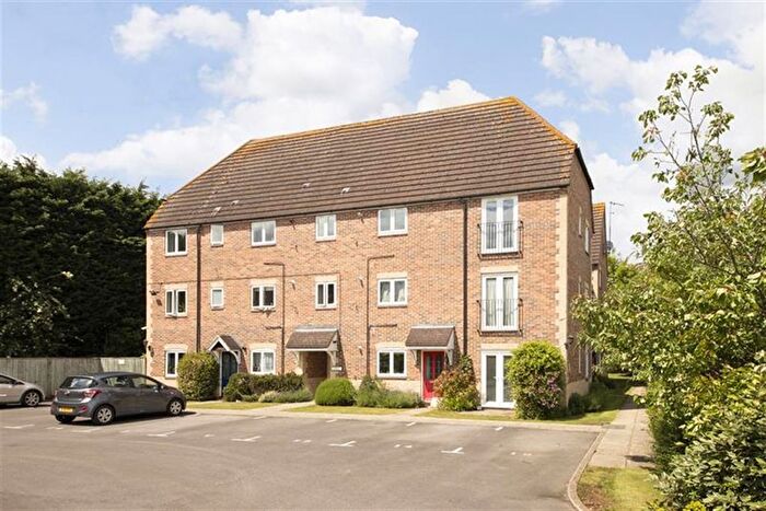 1 Bedroom Detached House To Rent In Willow Brook, OX14