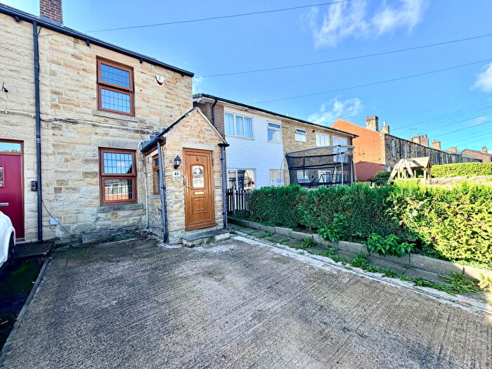 3 Bedroom End Of Terrace House For Sale In Warren Lane, Chapeltown, Sheffield, S35