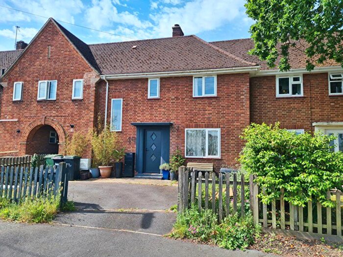 4 Bedroom Terraced House For Sale In Players Crescent, Rushington, SO40
