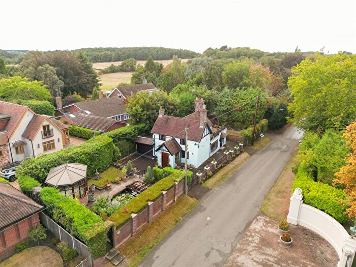 3 Bedroom House For Sale In Brake Lane, Hagley, DY8