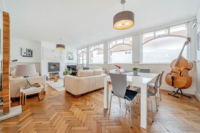 4 Bedroom House For Sale In West Street, Titchfield Village, PO14