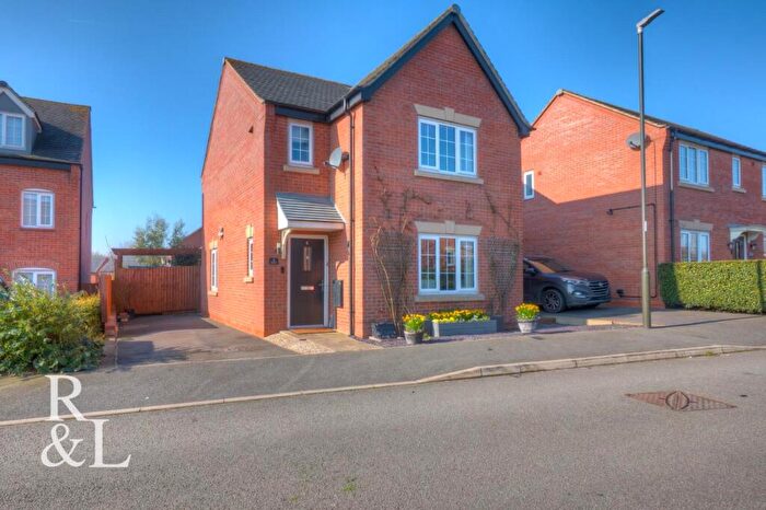 3 Bedroom Detached House For Sale In Kesbrook Drive, Overseal, Swadlincote, DE12