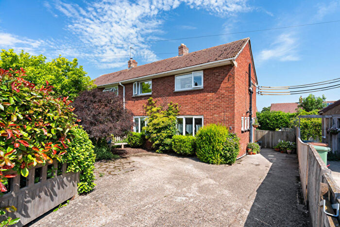 3 Bedroom Semi-Detached House For Sale In Hampden Way, Ewelme, OX10