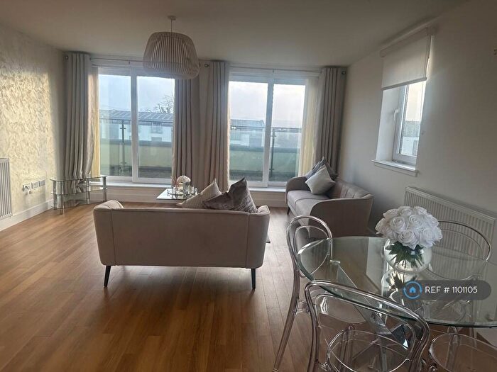 2 Bedroom Flat To Rent In Burnbrae Drive, Edinburgh, EH12