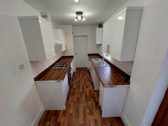 3 Bedroom Terraced House To Rent In Bloxwich Road, Bloxwich, Walsall, WS2