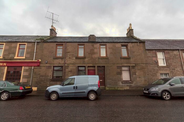 4 Bedroom Flat To Rent In Market Street, Forfar, Angus, DD8
