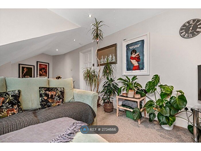 1 Bedroom Flat To Rent In Tweedy Road, Bromley, BR1