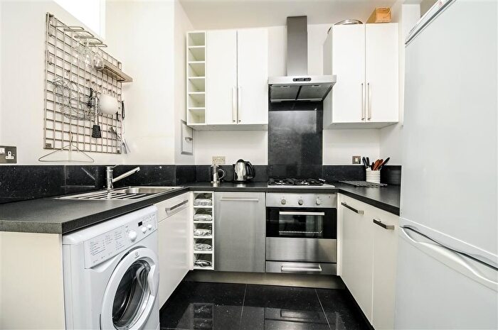 1 Bedroom Flat To Rent In Walpole Gardens, London, W4