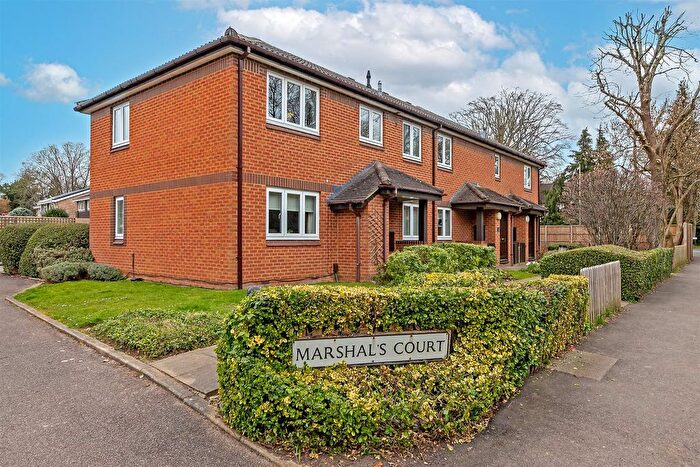 2 Bedroom Flat For Sale In Woodstock Road North, St. Albans, AL1