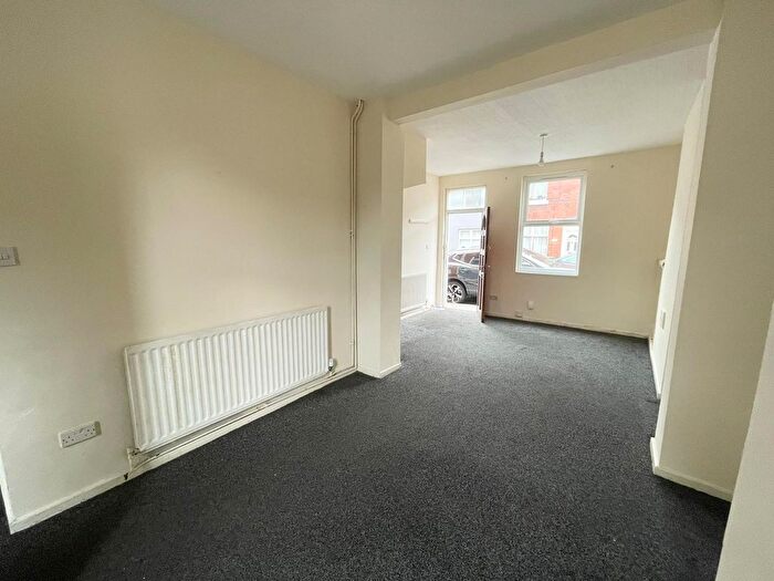 2 Bedroom Property To Rent In Prince Street, Walsall, WS2